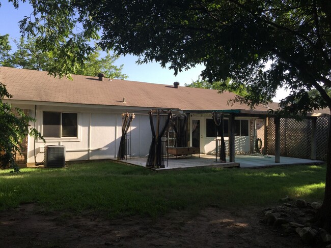 1617 Kingston Dr in Lewisville, TX - Building Photo - Building Photo
