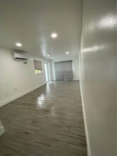 1424 SW 92nd Pl, Unit 1 in Miami, FL - Building Photo - Building Photo