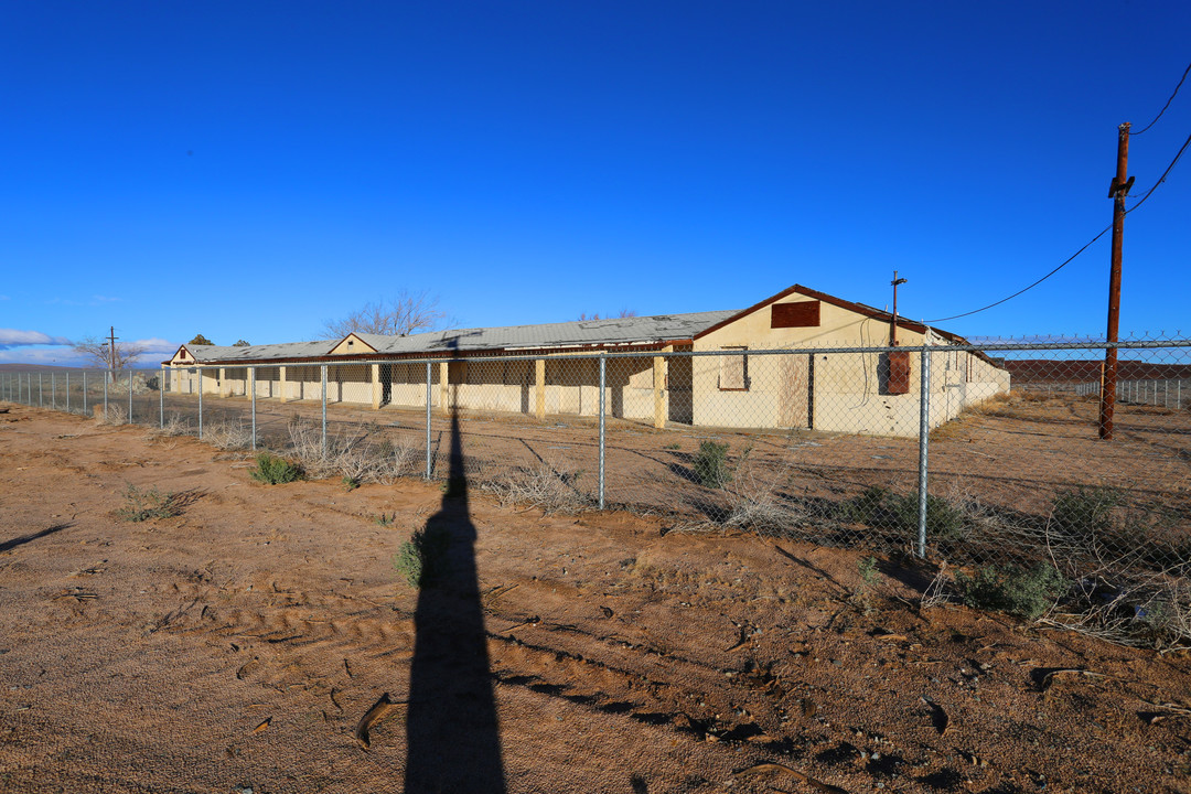 Mike Tyson Ranch in North Edwards, CA - Foto de edificio