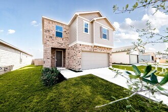 4750 Broadside Ave in Von Ormy, TX - Building Photo - Building Photo