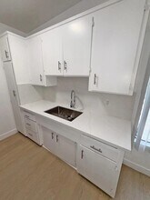 3630 Westwood Blvd in Los Angeles, CA - Foto de edificio - Building Photo