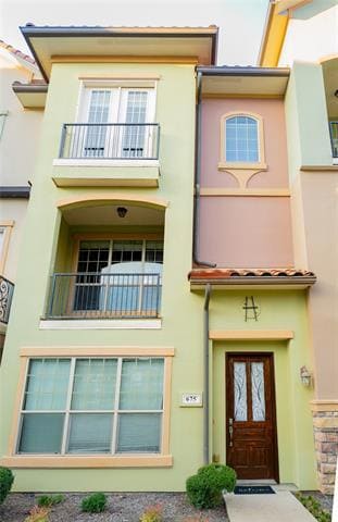 property at 675 Senda