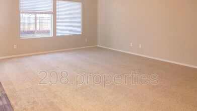 893 N Bowknot Lake Ave in Star, ID - Building Photo - Building Photo