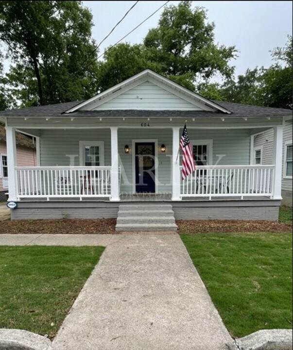 602-604 W 10th St NE in Rome, GA - Building Photo