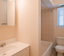 Country Living at Mapleview in Old Bridge, NJ - Building Photo - Building Photo