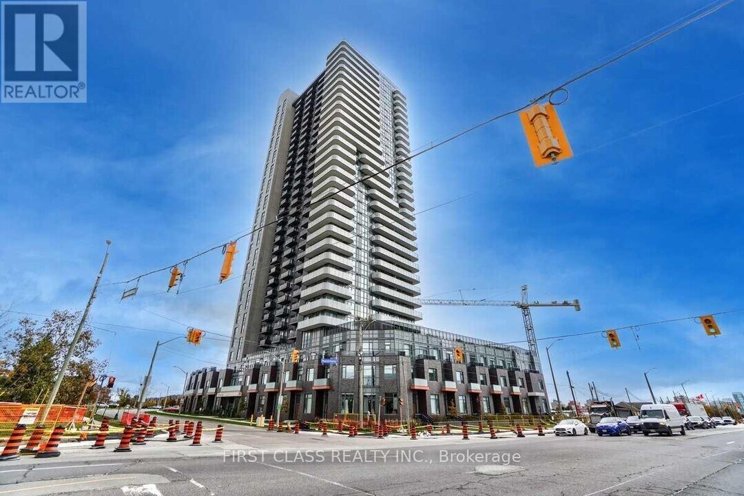 8-2908 Nahani Way in Mississauga, ON - Building Photo