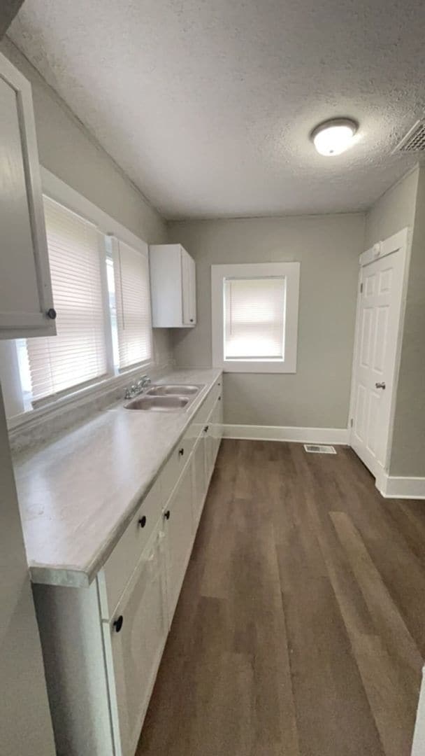 property at 513 E Centennial Ave