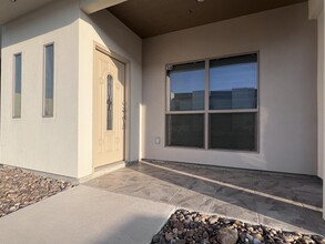 4101 Blue Quail Rd in Laredo, TX - Building Photo - Building Photo
