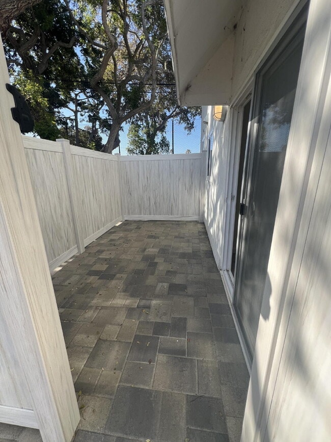 404 Highland Dr in Oxnard, CA - Building Photo - Building Photo
