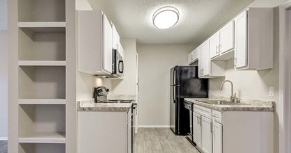 Orchids of Carrollton in Carrollton, TX - Foto de edificio - Building Photo