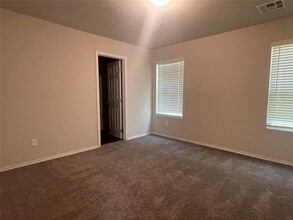 831 Highgarden Cir in Noble, OK - Building Photo - Building Photo