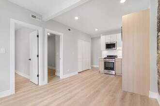 1554 W Juneway Terrace in Chicago, IL - Building Photo - Building Photo