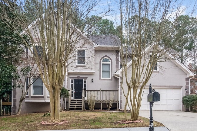 property at 4118 Huntcliff Dr