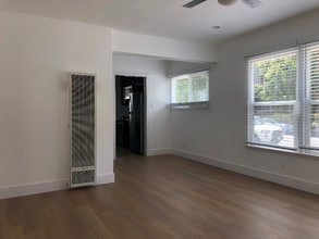 429 W 3rd St in Long Beach, CA - Building Photo - Building Photo