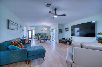 76 Sandstone Cir in Venice, FL - Building Photo - Building Photo