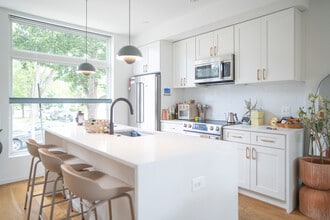 1201 Kearny St NE, Unit 101 in Washington, DC - Foto de edificio - Building Photo