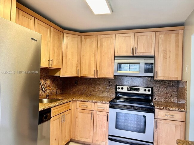 2731 Taft St in Hollywood, FL - Building Photo - Building Photo