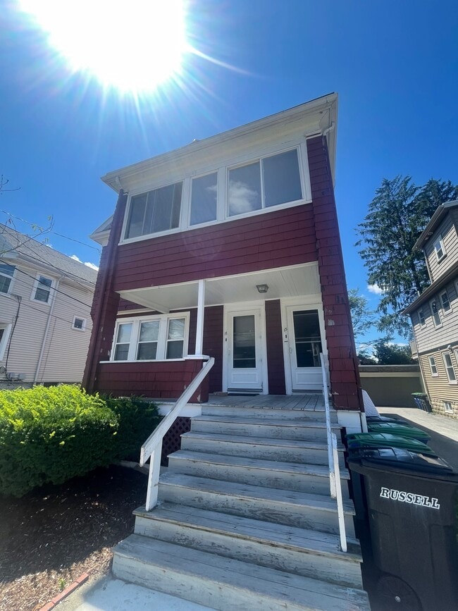 15 Irvington Rd, Unit 1 in Somerville, MA - Foto de edificio - Building Photo