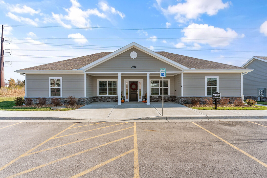 The Traditions Villas in Belton, MO - Building Photo