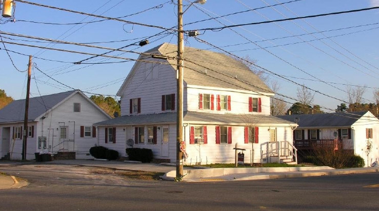 Corner Place Apartments at the Creek in Princess Anne, MD - Foto de edificio