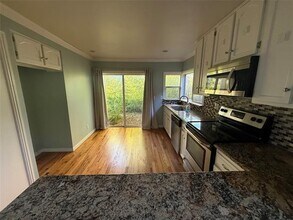 4139 Rosser Square in Dallas, TX - Building Photo - Building Photo