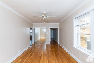 4042 N Mozart St, Unit 2w in Chicago, IL - Building Photo - Building Photo