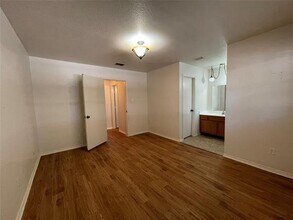 27 E Mountain Creek Ct in Grand Prairie, TX - Building Photo - Building Photo