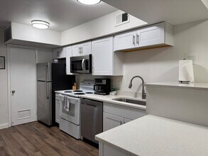 626 Jack Stephens Dr in Little Rock, AR - Foto de edificio - Building Photo