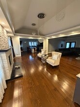 4N150 Hawthorne Ave in Bensenville, IL - Foto de edificio - Building Photo