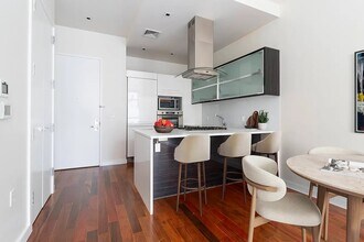 162 N 12th St in Brooklyn, NY - Building Photo - Building Photo