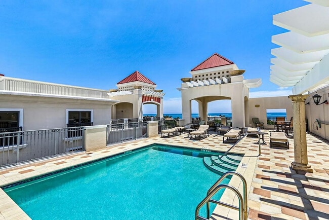 2509 N Ocean Blvd in Fort Lauderdale, FL - Foto de edificio - Building Photo