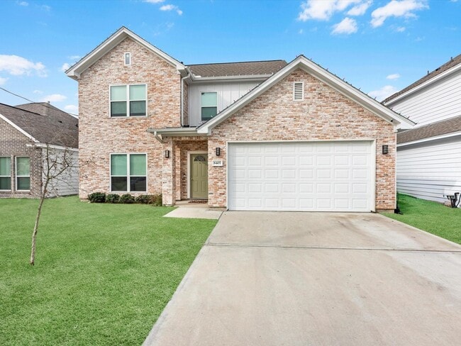 8407 James Franklin St