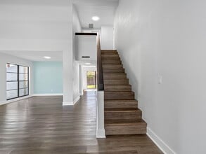 15307 Summerwind Dr in Tampa, FL - Building Photo - Building Photo