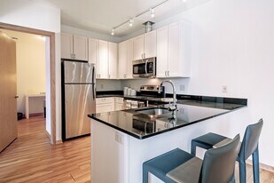 7west in Minneapolis, MN - Building Photo