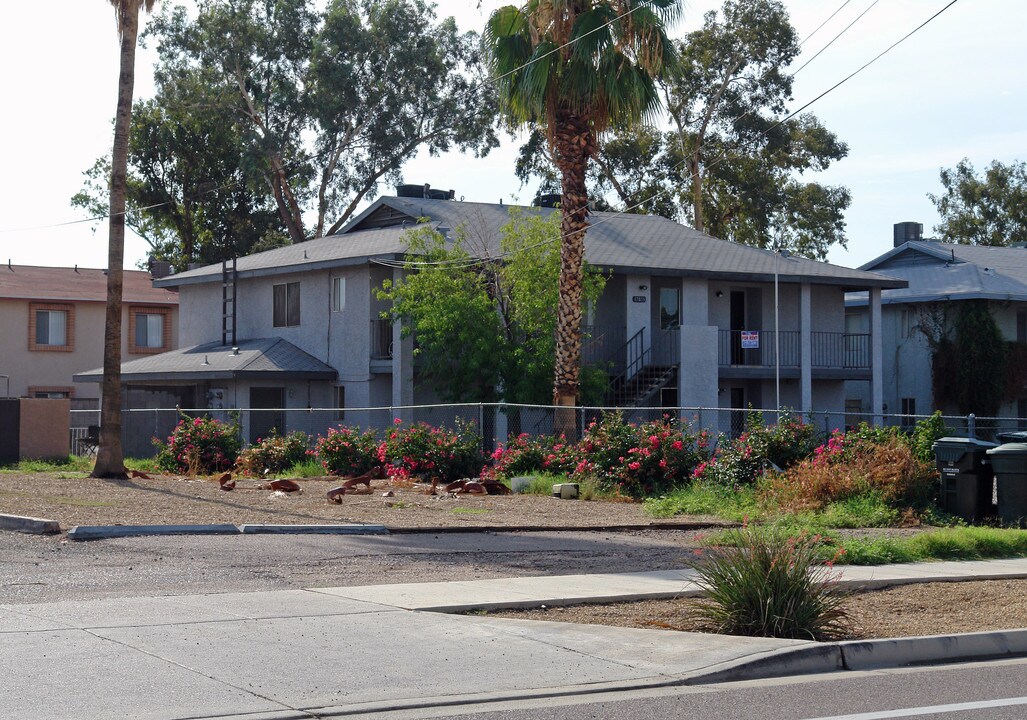 17855 N 40th St in Phoenix, AZ - Building Photo