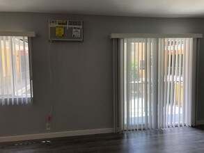 940 Arapahoe St-Unit -209 in Los Angeles, CA - Building Photo - Building Photo