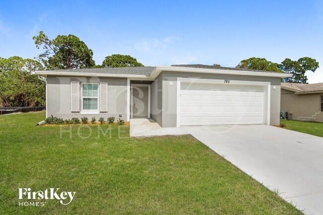 785 Coconut St SE in Palm Bay, FL - Foto de edificio - Building Photo