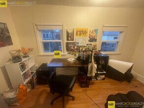 10 Pinkham Rd, Unit 2 in Medford, MA - Foto de edificio - Building Photo