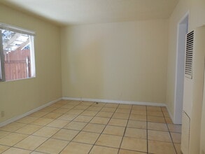437 Walnut Ave, Unit 2 in Long Beach, CA - Foto de edificio - Building Photo