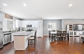 11250 Florence St-Unit -Florence - TH in Commerce City, CO - Foto de edificio - Building Photo