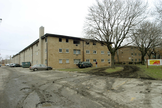 Ridge Apartments in Chicago, IL - Building Photo - Building Photo