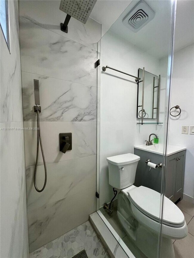 361 SW 20th Rd in Miami, FL - Building Photo - Building Photo