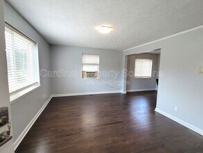 1808 Crest Hill Ave in Cincinnati, OH - Building Photo - Building Photo