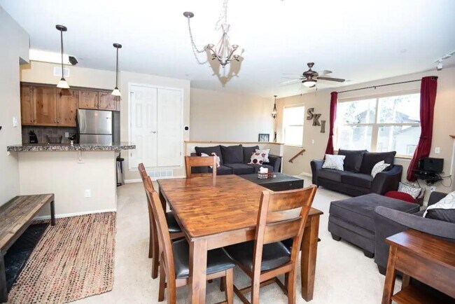 180 Spinner Ct in Fraser, CO - Building Photo - Building Photo