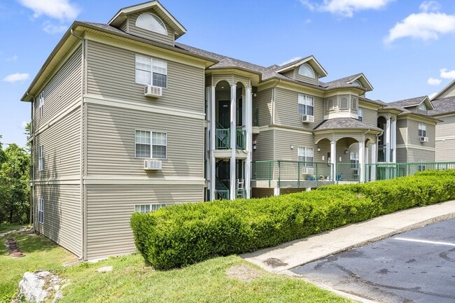 property at 813 Holiday Ridge