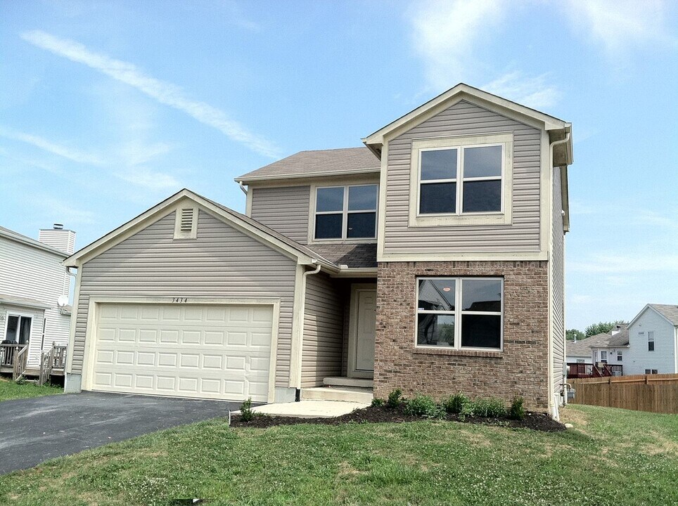 3434 Royal Hill Dr in Columbus, OH - Building Photo