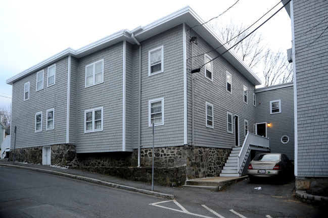 17 Pickett St in Marblehead, MA - Building Photo - Building Photo