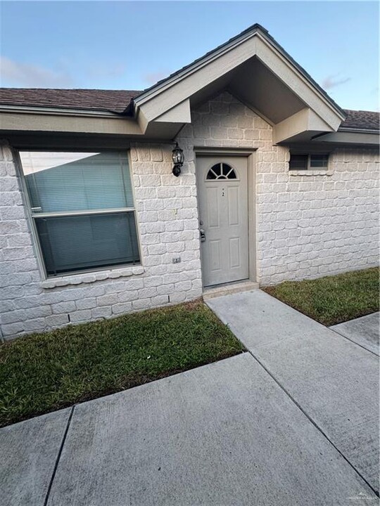 609 S Pebble Creek in Edinburg, TX - Building Photo