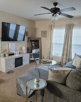 Room in House on Robin Ln, Unit 3947 in Mcdonough, GA - Building Photo