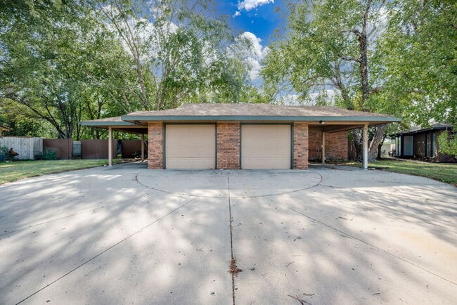 property at 3508 N Clarence St